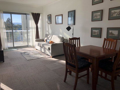 Morisset Serviced Apartments - Holiday Sunshine Coast 1