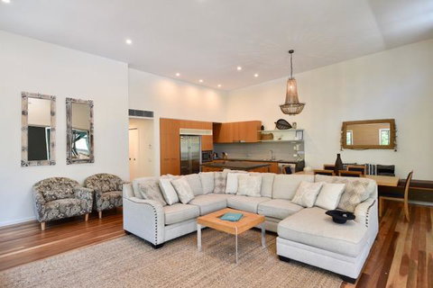 East On Byron - Sunshine Coast Tourism 13