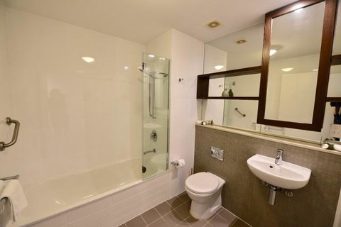 East On Byron - Sunshine Coast Tourism 6