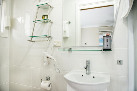 Nelson Bay Bed & Breakfast - Holiday Sunshine Coast 25