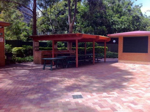 Darling Harbor Apartment - Holiday Sunshine Coast 11