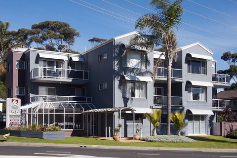 Mollymook Cove Apartments - Sunshine Coast Tourism 0