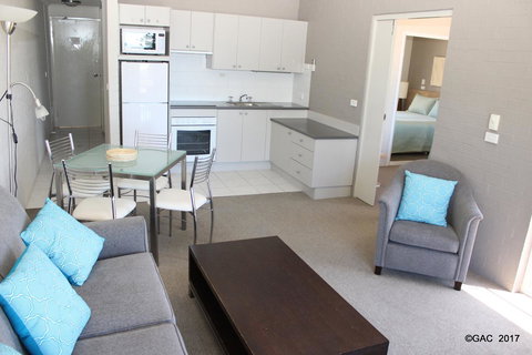 Mollymook Cove Apartments - Sunshine Coast Tourism 22