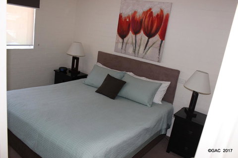 Mollymook Cove Apartments - Sunshine Coast Tourism 25