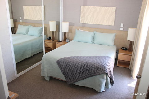 Mollymook Cove Apartments - Sunshine Coast Tourism 33