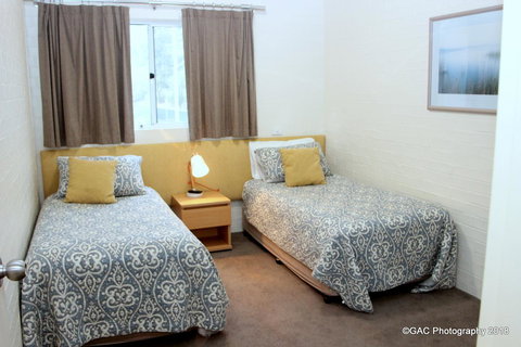 Mollymook Cove Apartments - Sunshine Coast Tourism 26