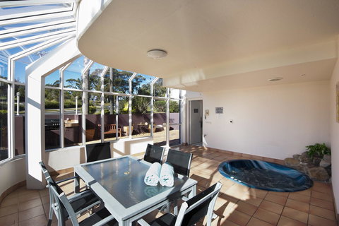 Mollymook Cove Apartments - Sunshine Coast Tourism 35