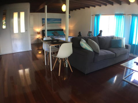 High Tide At Emerald - Holiday Sunshine Coast 10