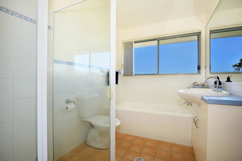 The Cove At Culburra - Direct Access To Beach - Holiday Sunshine Coast 14