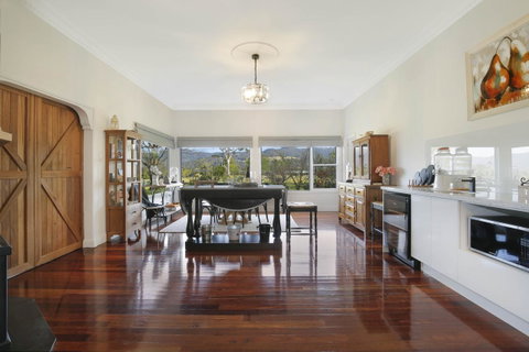 Romanz In The Valley (Luxury B&B) - Sunshine Coast Tourism 19