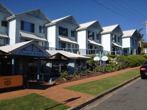 Breakers Apartments - Sunshine Coast Tourism 0