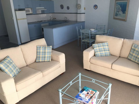 Breakers Apartments - Sunshine Coast Tourism 9