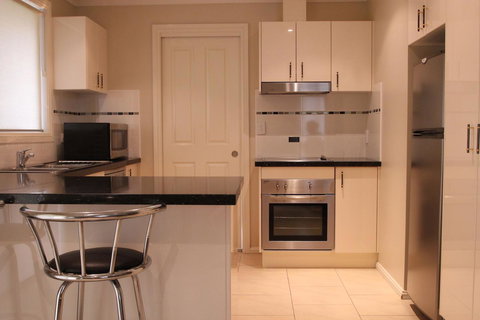 Colonial Court Villas - Sunshine Coast Tourism 27