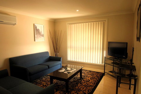 Colonial Court Villas - Sunshine Coast Tourism 31