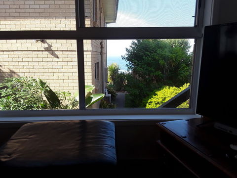 Narooma Golfers Lodge - Holiday Sunshine Coast 9
