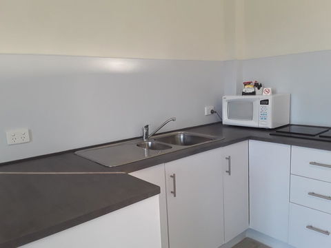 Narooma Golfers Lodge - Holiday Sunshine Coast 4