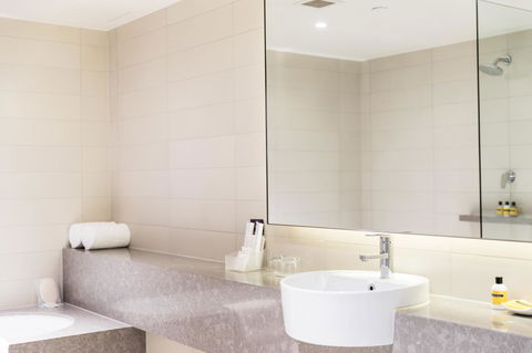 Hyatt Regency Sydney - Sunshine Coast Tourism 3