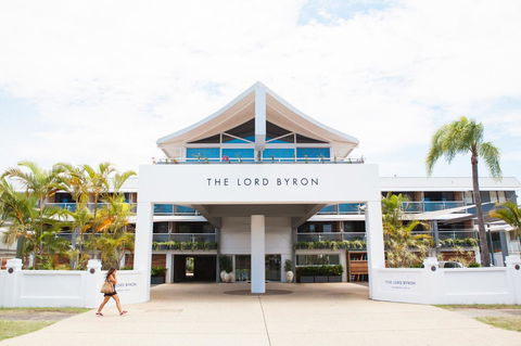 The Lord Byron - Holiday Sunshine Coast 0