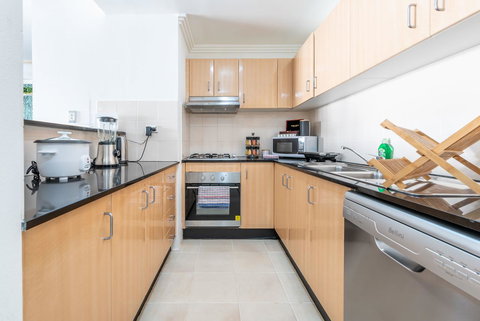 Apartments In Pyrmont - Holiday Sunshine Coast 16