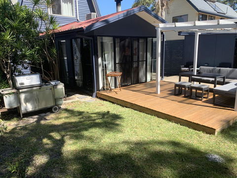 Little Blue Beach House - Sunshine Coast Tourism 16
