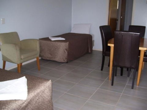 Glenwood Tourist Park & Motel - Sunshine Coast Tourism 12