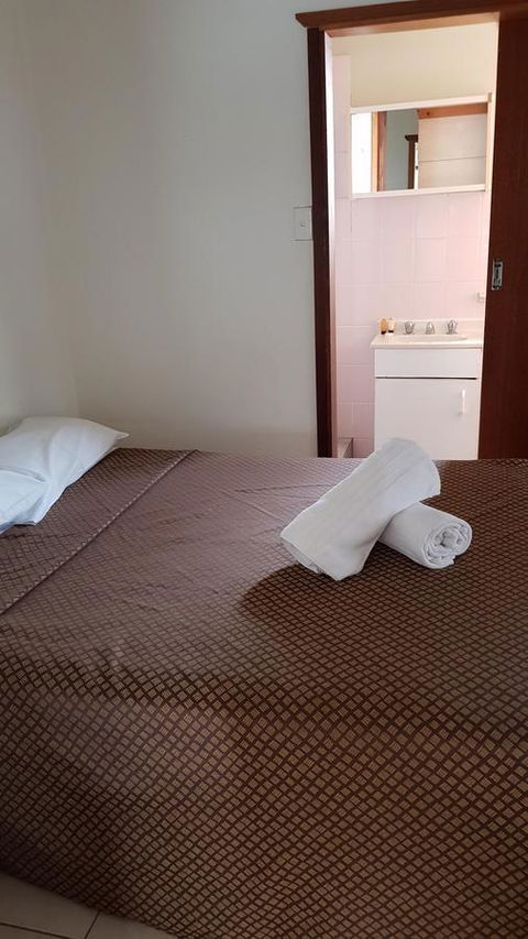 Glenwood Tourist Park & Motel - Sunshine Coast Tourism 1