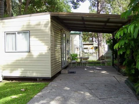 Glenwood Tourist Park & Motel - Sunshine Coast Tourism 7