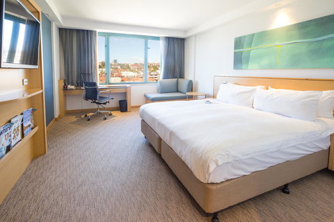 Crowne Plaza Sydney Coogee Beach, An IHG Hotel - Sunshine Coast Tourism 7