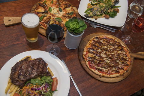 Banjo Paterson Inn - Sunshine Coast Tourism 36