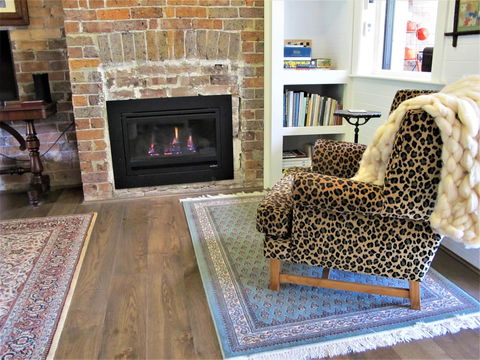 Apple Tree Cottage - Sunshine Coast Tourism 18