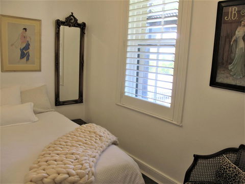 Apple Tree Cottage - Sunshine Coast Tourism 9