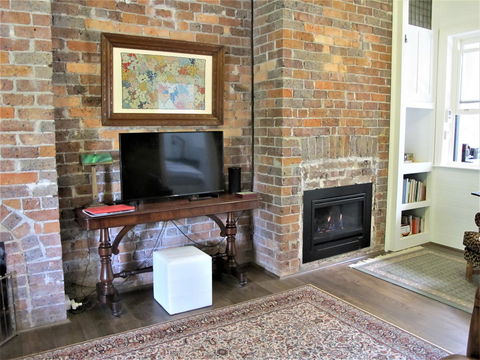 Apple Tree Cottage - Sunshine Coast Tourism 15