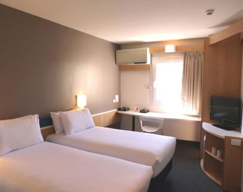 Ibis Thornleigh - Sunshine Coast Tourism 24