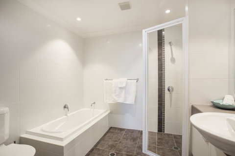 Beachfront 2 - Sunshine Coast Tourism 14