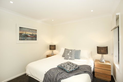 Beachfront 2 - Sunshine Coast Tourism 17