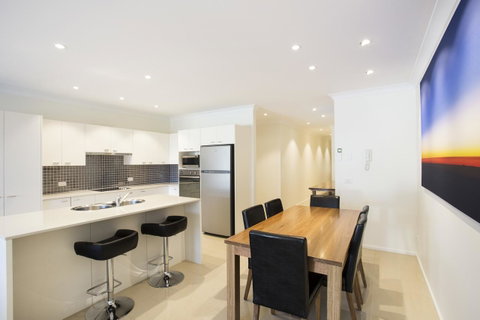Beachfront 2 - Sunshine Coast Tourism 8