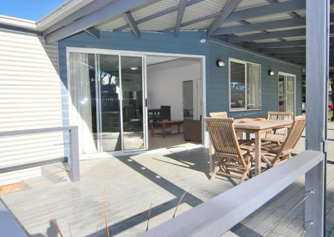 Huskisson Holiday Motel Cabins - Sunshine Coast Tourism 32