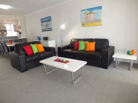 Pacific Marina Apartments - Sunshine Coast Tourism 4