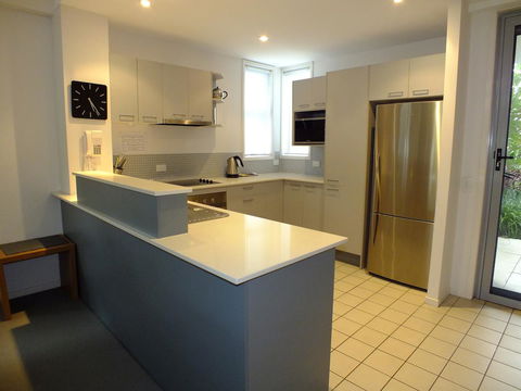 Pacific Marina Apartments - Sunshine Coast Tourism 15