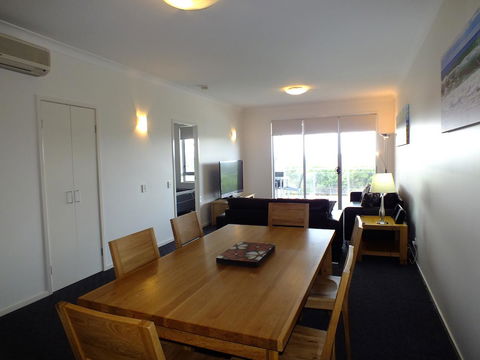 Pacific Marina Apartments - Sunshine Coast Tourism 37