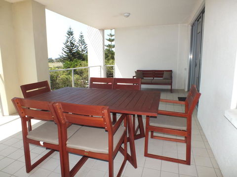 Pacific Marina Apartments - Sunshine Coast Tourism 26