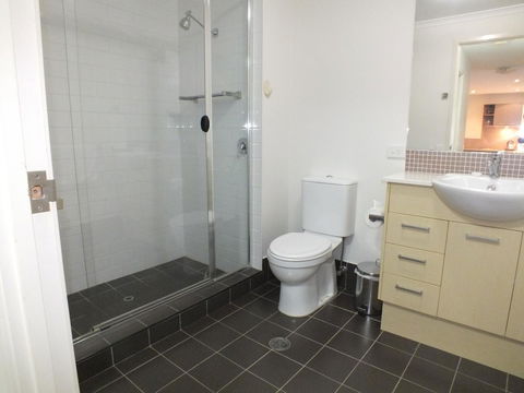 Pacific Marina Apartments - Sunshine Coast Tourism 12