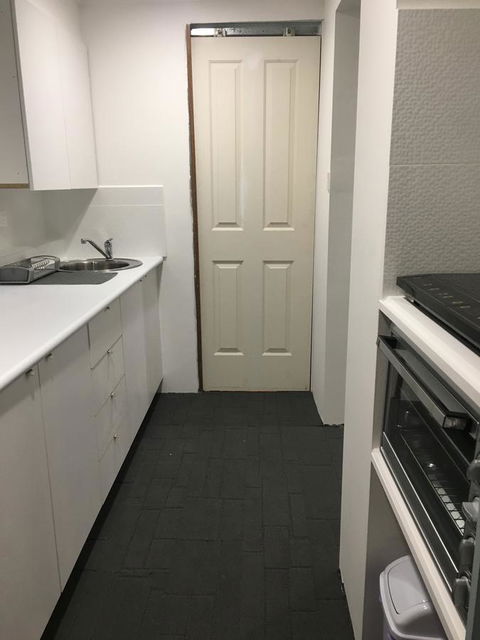 Arena Blanca Studio Apartment - Sunshine Coast Tourism 4