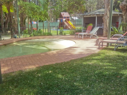 Flynns Beach Resort - Sunshine Coast Tourism 3