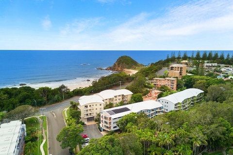 Flynns Beach Resort - Sunshine Coast Tourism 5