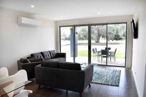 Comfort Suites Clubarham Golf Resort - Sunshine Coast Tourism 14