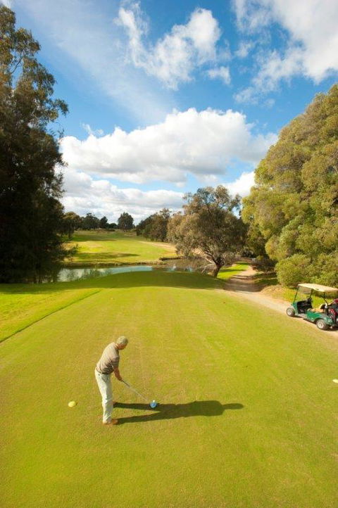 Comfort Suites Clubarham Golf Resort - Sunshine Coast Tourism 1