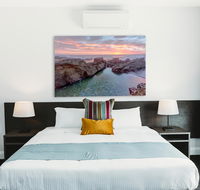 Coniston Hotel Wollongong - Holiday Sunshine Coast