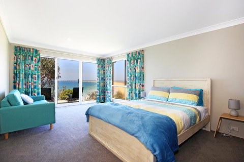 Neptune I Absolute Beachfront I Stunning Views - Sunshine Coast Tourism 16