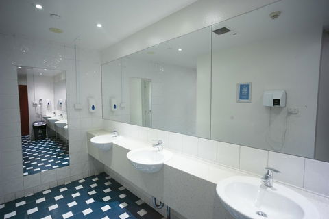 YHA Sydney Central - Sunshine Coast Tourism 11